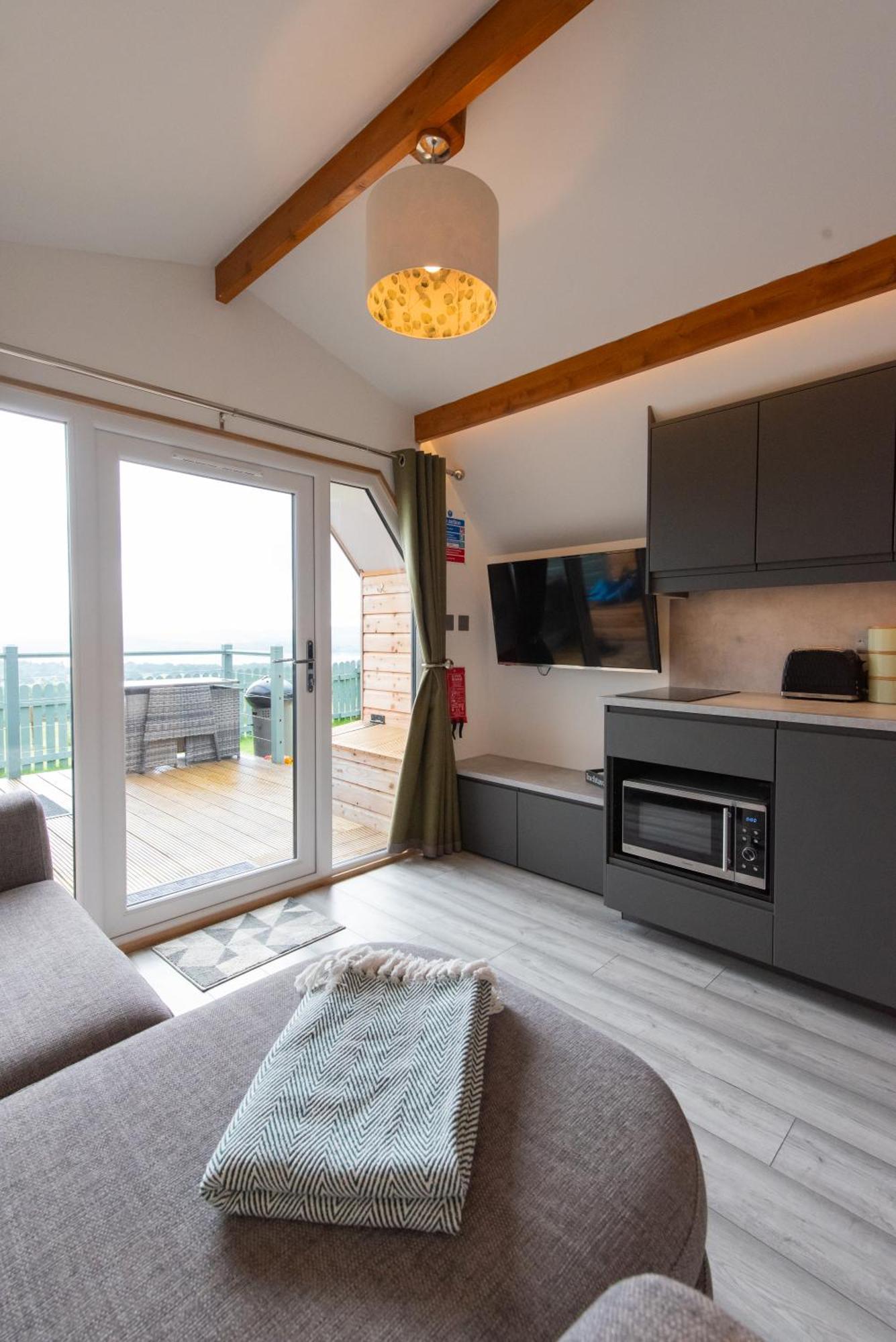 Bonnie Barns - Adults Only Luxury Lodges With Hot Tubs Luss Buitenkant foto